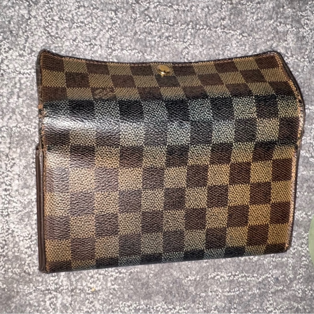 LOUIS VUITTON 💲💥 
Brown Checkered Wallet Pre-Loved💕 - Picture 3 of 5